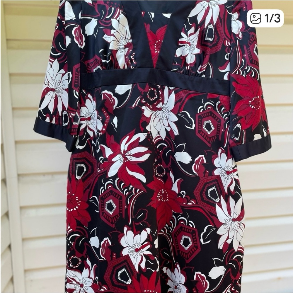 Ann Taylor Black and Red Floral Dress Size 10 Midi